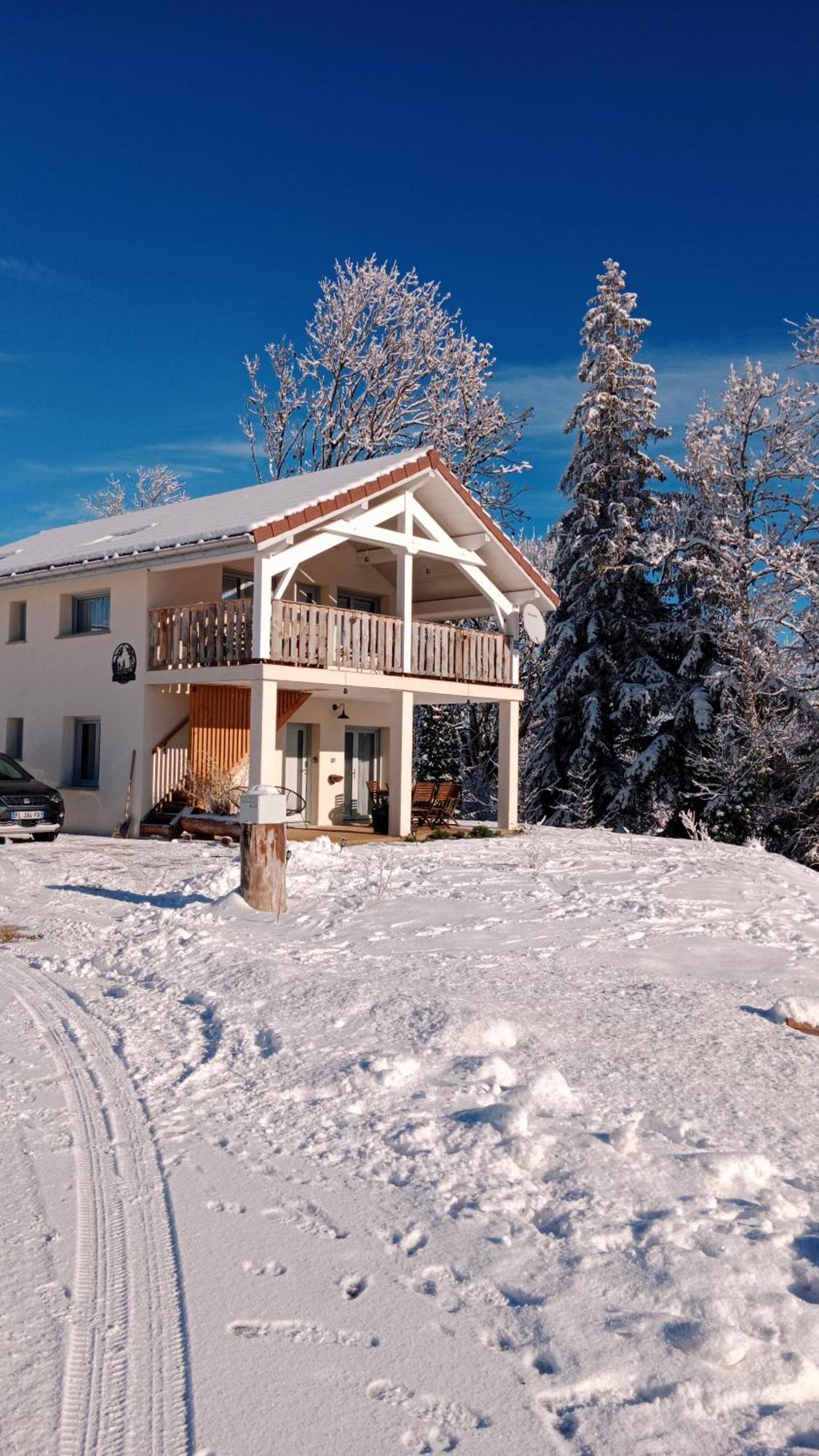 Gite Des Roches La Chaux-du-Dombief Exterior foto